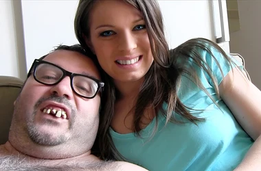 Putalocura – ¡Tremenda diosa de ojos azules! – Mona Lee