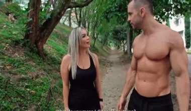 El entrenador se corre dentro de mi – Kourtney Love