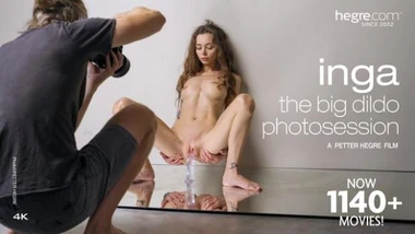 Inga Sesión de fotos con el gran dildo