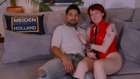 Niffy Neemt Kaasstengel als Dessert
