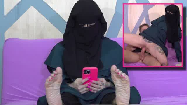 Perra perezosa en niqab ama las pollas duras - Lady Blondie